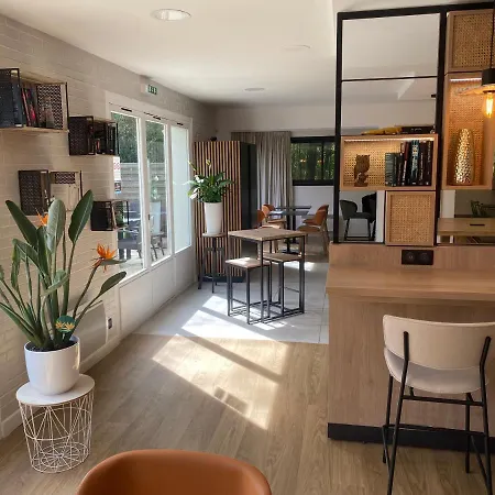 Campanile Nantes ~ Aéroport Hotel 3*