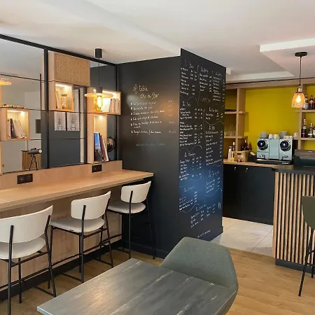 Campanile Nantes ~ Aeroport Hotel