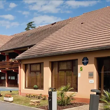 Campanile Nantes ~ Aeroport Hotel 3*