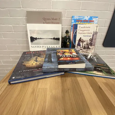 Campanile Nantes ~ Aeroport 3*