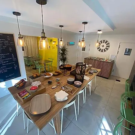 Hotel Campanile Nantes ~ Aeroport 3*