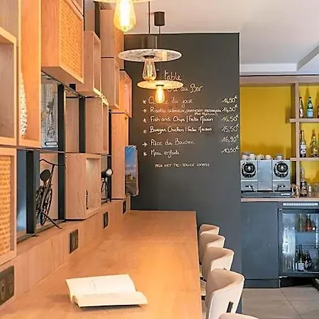 Hotel Campanile Nantes ~ Aeroport 3*