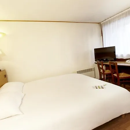 Campanile Nantes ~ Aeroport 3*