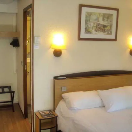 Hotel Campanile Nantes ~ Aeroport 3*