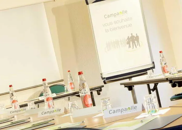 Campanile Nantes ~ Aeroport מלון Rezé