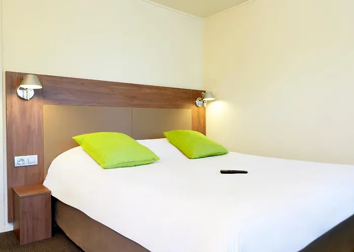 Campanile Nantes ~ Aeroport Hotel 3*