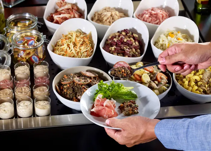 Campanile Nantes ~ Aeroport מלון Rezé