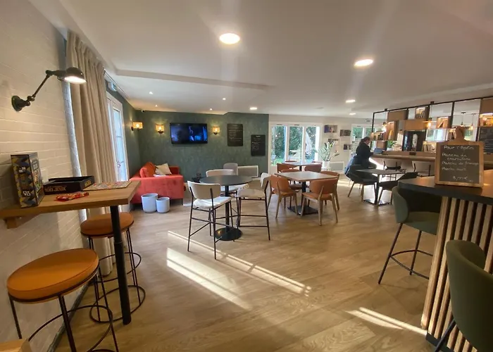 Campanile Nantes ~ Aeroport Hotel 3*