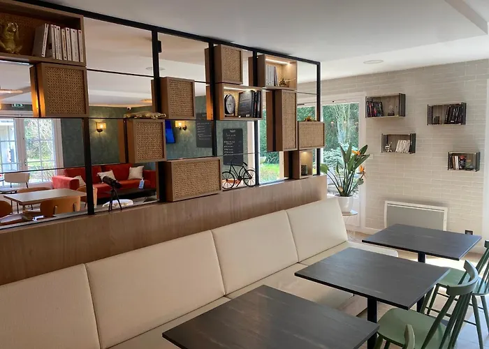 Campanile Nantes ~ Aeroport מלון Rezé