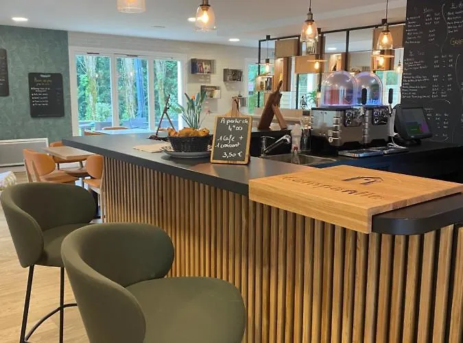 Campanile Nantes ~ Aeroport Hotel 3*