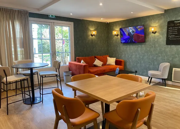 Campanile Nantes ~ Aeroport מלון Rezé