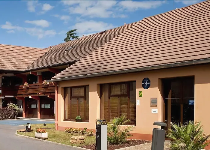 Campanile Nantes ~ Aeroport Hotel 3*