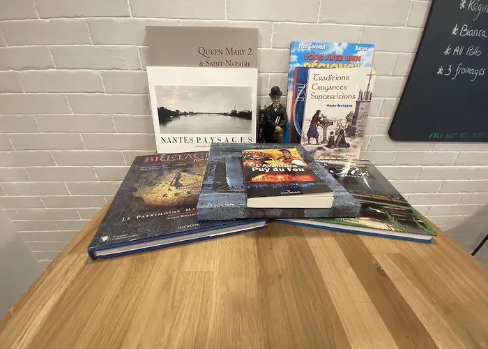 Campanile Nantes ~ Aeroport 3*