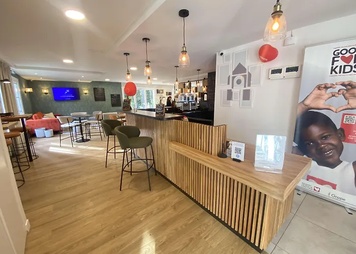 Campanile Nantes ~ Aeroport מלון 3*