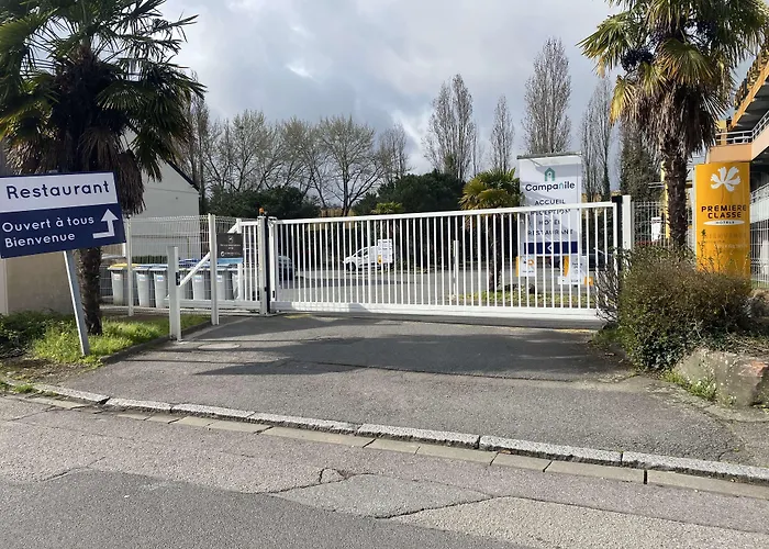 Hotel Campanile Nantes ~ Aeroport 3*